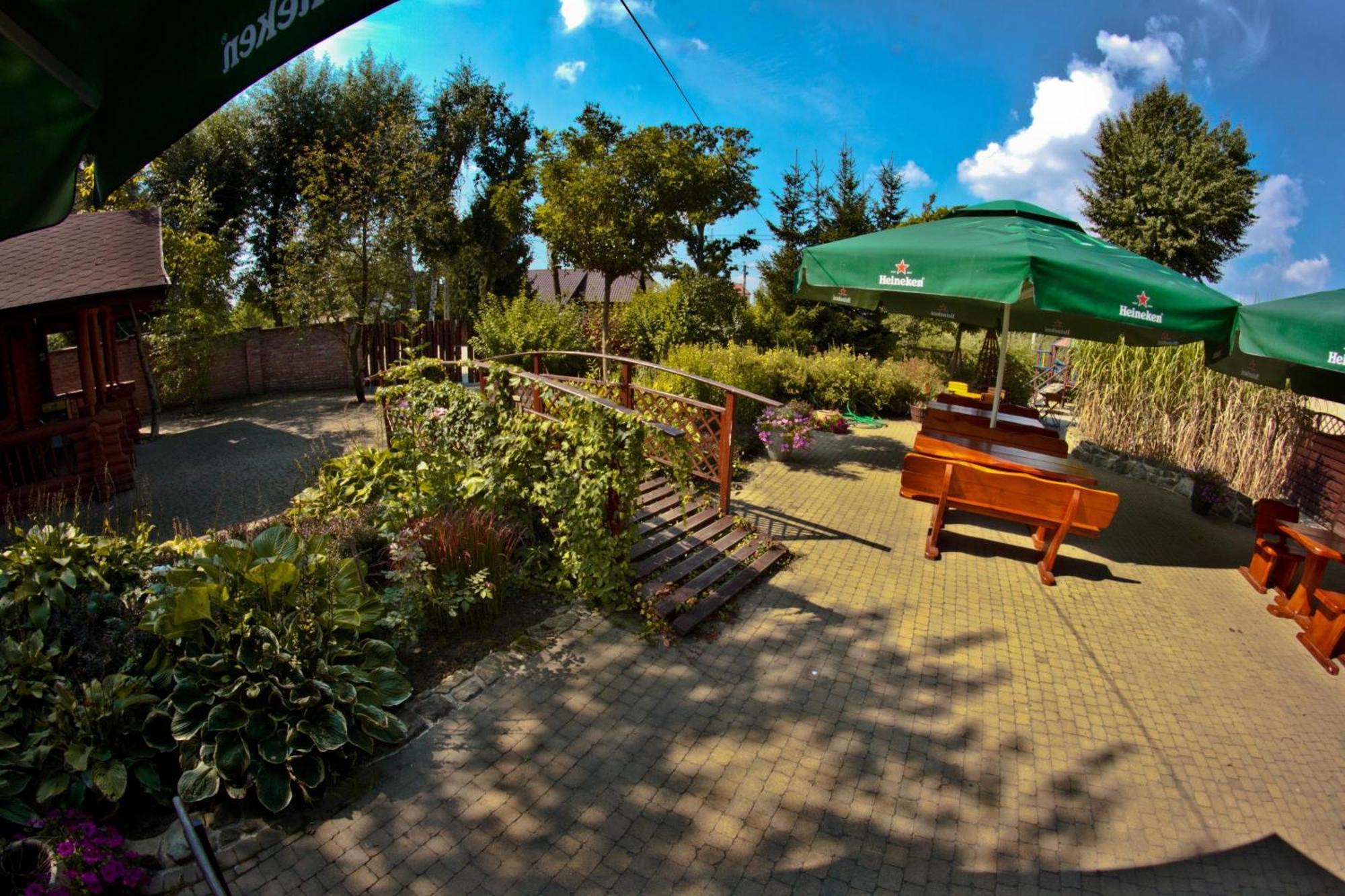 Dwa Bratanki Hotel Rzeszow Exterior photo