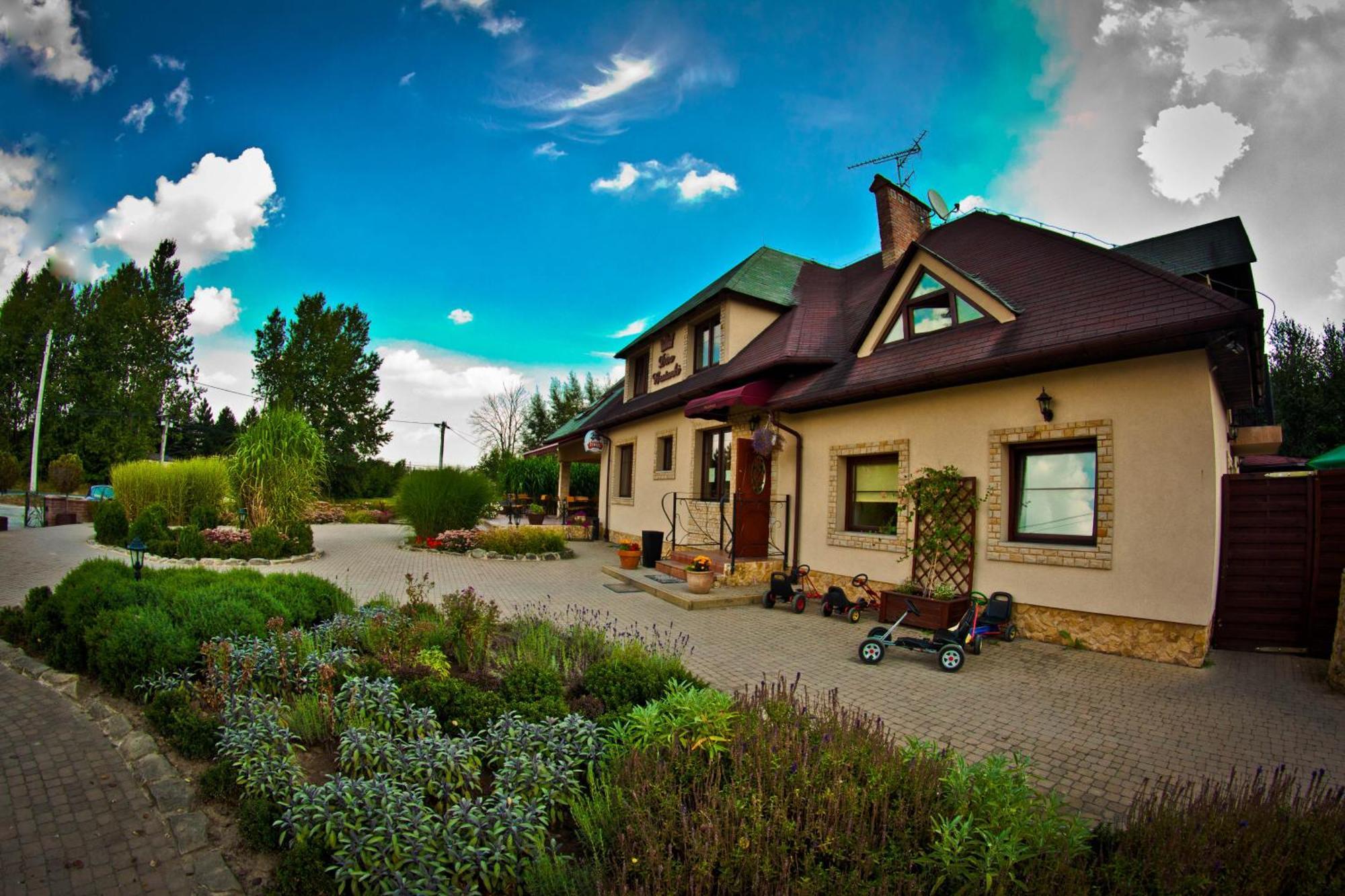 Dwa Bratanki Hotel Rzeszow Exterior photo