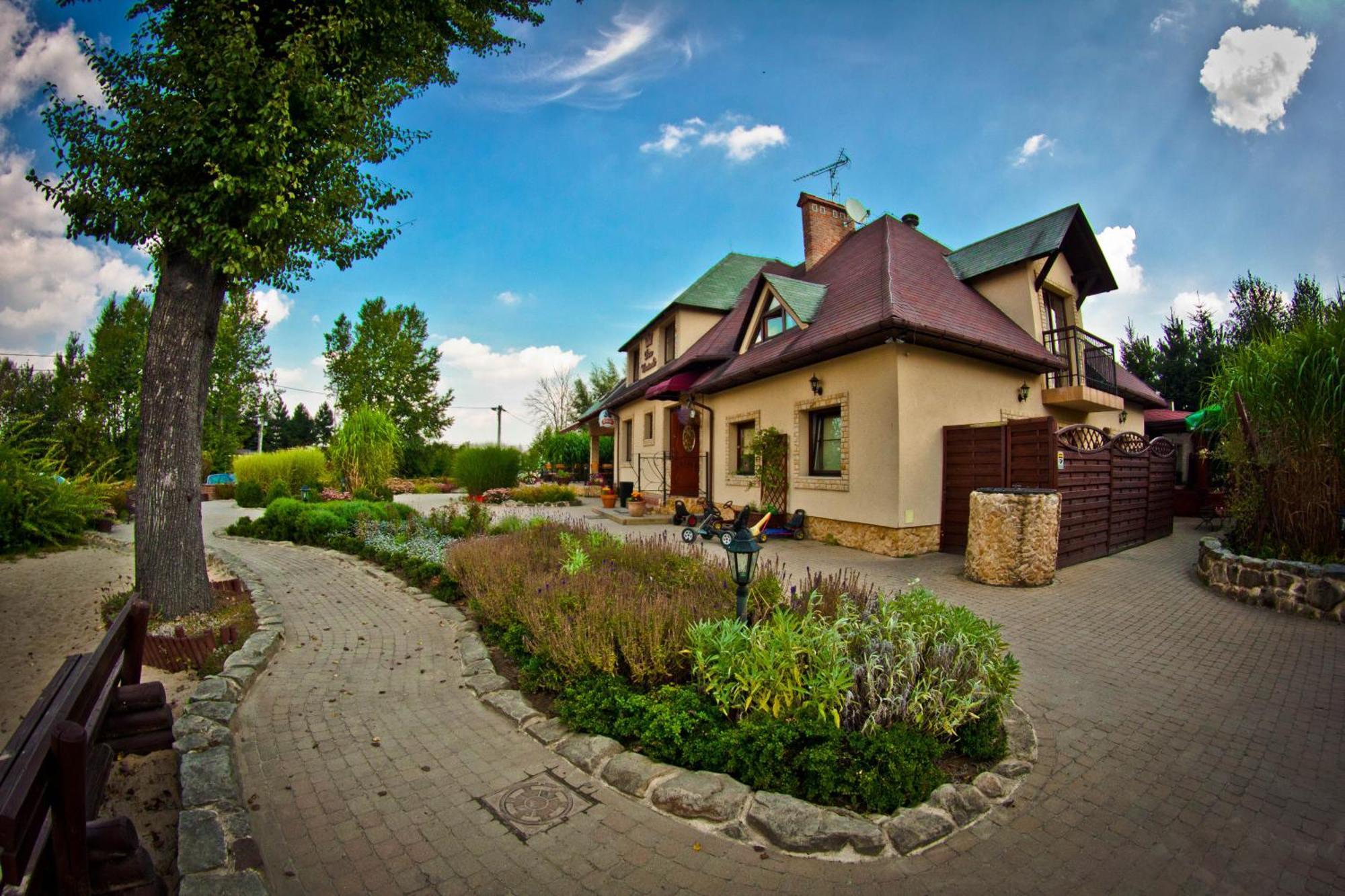Dwa Bratanki Hotel Rzeszow Exterior photo