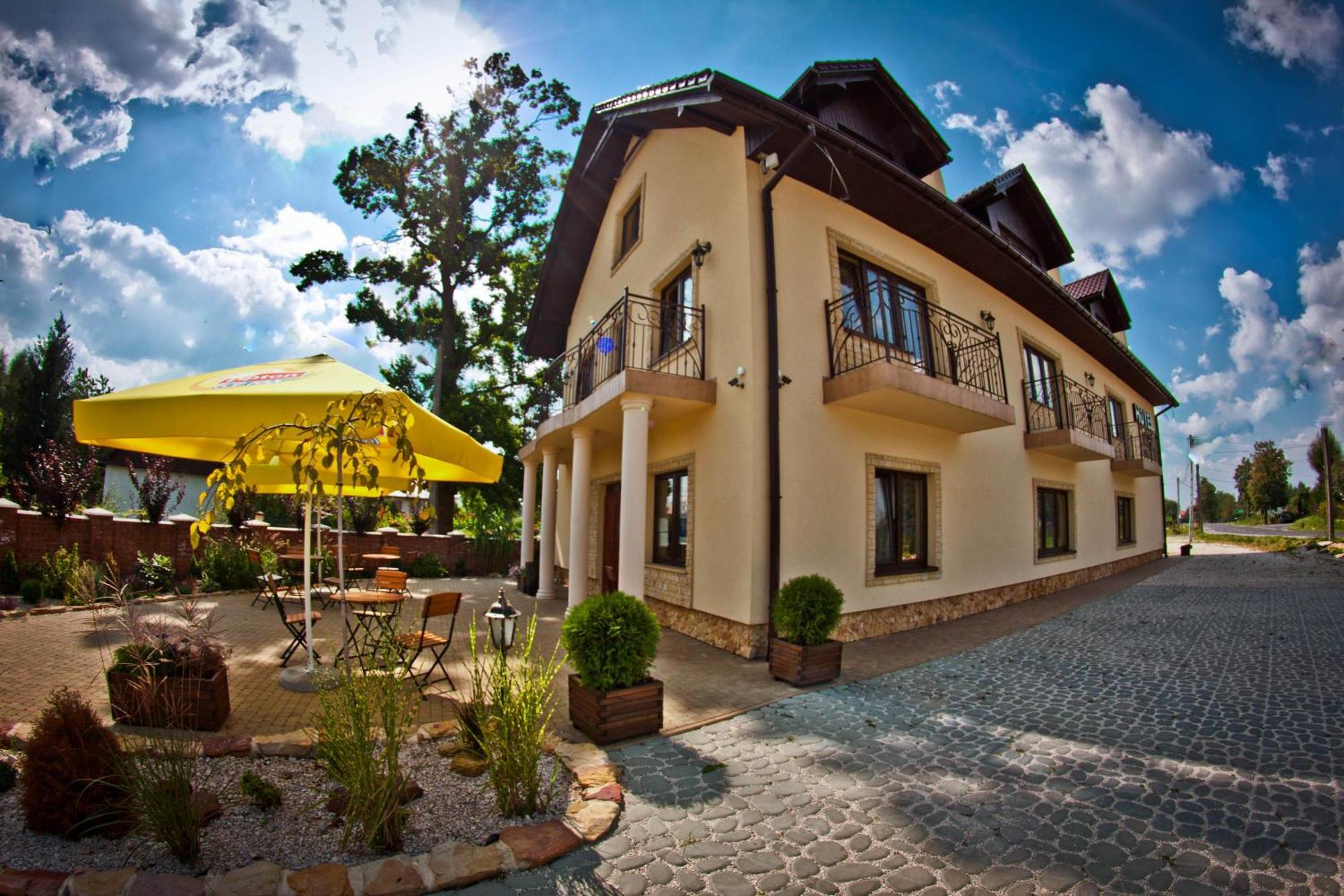 Dwa Bratanki Hotel Rzeszow Exterior photo