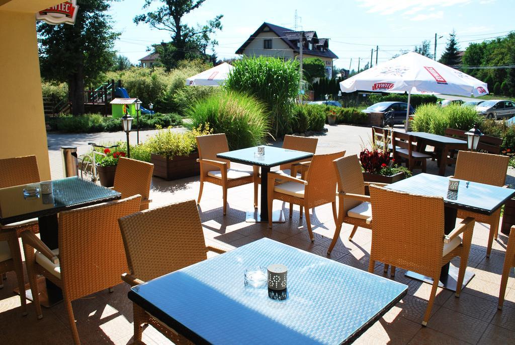 Dwa Bratanki Hotel Rzeszow Exterior photo